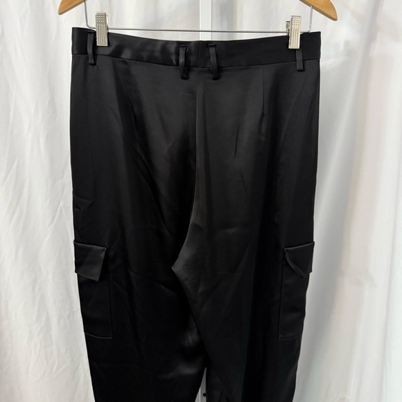 Aritzia Babaton Refined Satin Black Cargo Pant NWOT - Picture 12 of 14